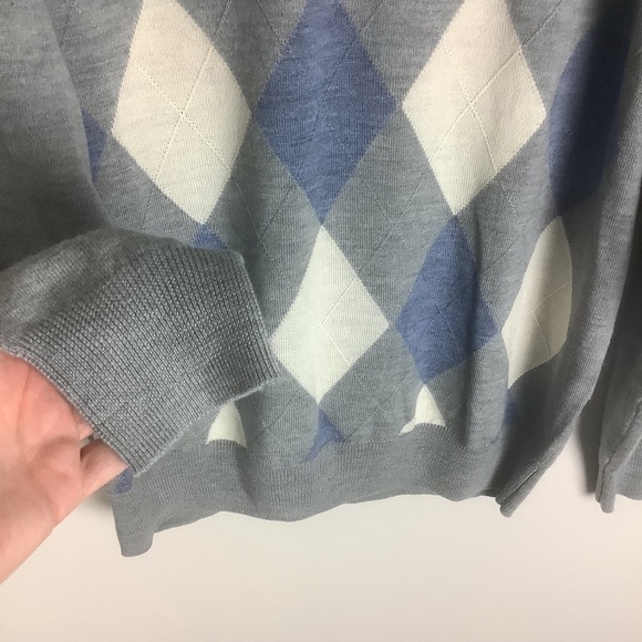 Jos.A.Bank Signature Collection Men's Merino Wool Argyle V Neck Sweater - Picture 4 of 9